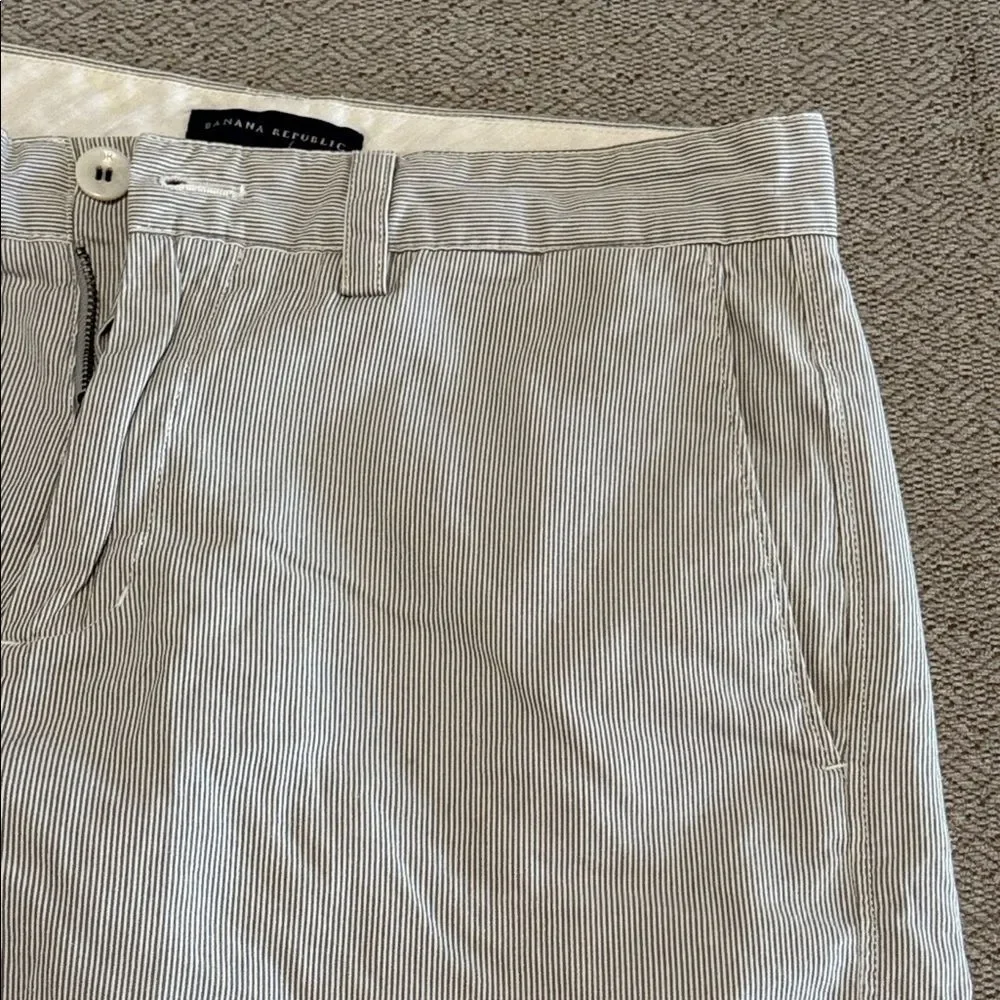 Banana Republic excellent no